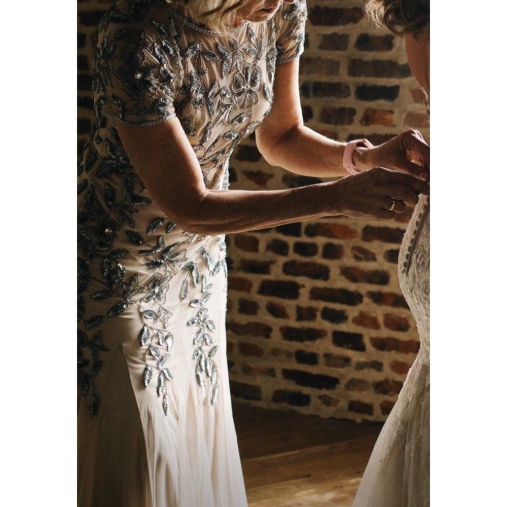 Adrianna Papell size 6 beaded dress